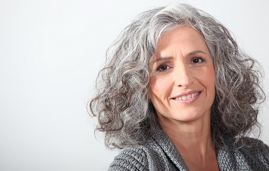 Седые волосы: причина и лечение Причина седых волос