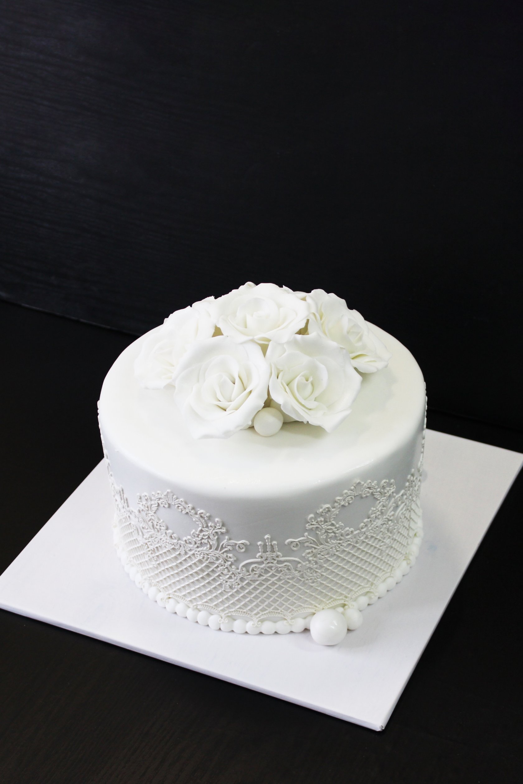 одноярусный свадебный торт