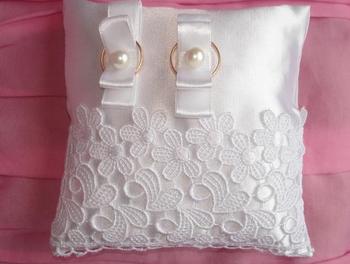 Как сделать свадебную подушку для колец своими руками