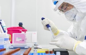 Посол Китая в России заявил о наличии вакцины против коронавируса