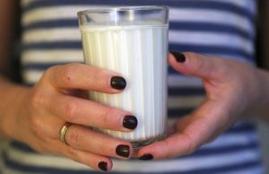 Ученые нашли связь между употреблением молока и раком груди