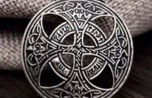 ВОЗ призвала не полагаться на амулеты и молитвы для защиты от коронавируса