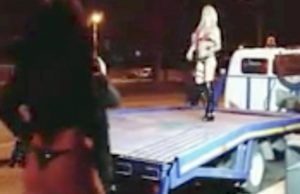 Компания устроила танцы с шашлыками в первый день карантина в Москве