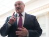 Лукашенко рассказал анекдот про коронавирус и Жириновского