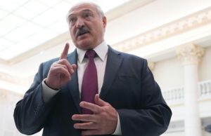 Лукашенко рассказал анекдот про коронавирус и Жириновского