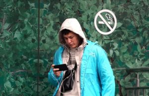 Названы повышающие риск инфицирования коронавирусом привычки