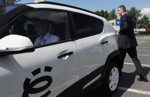 Путин прокомментировал проект «Ё-мобиль» Прохорова