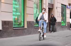 Ученые назвали наиболее благоприятную температуру для коронавируса