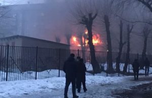Взрыв газа в доме в Магнитогорске спровоцировал пожар в четырех квартирах