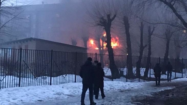 Взрыв газа в доме в Магнитогорске спровоцировал пожар в четырех квартирах