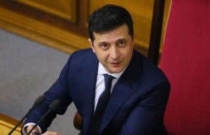 Зеленский предупредил о закрытии границ Украины для не успевших вернуться