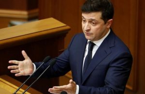 Зеленский сравнил свое президентство с управлением дырявым судном