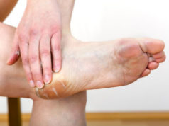 Натоптыши на пятках: эффективные методы лечения и удаления