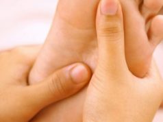 Как избавиться от натоптышей на ногах, народное лечение, удаление