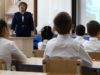 Минпросвещения не исключило учебу школьников летом
