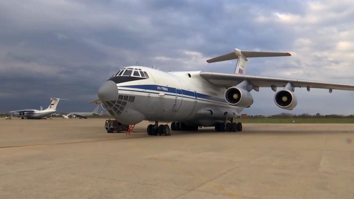 Первый самолет со специалистами Минобороны вылетел из России в Сербию
