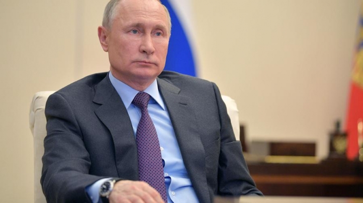 Путин заявил о необходимости сократить добычу нефти до 10 млн баррелей