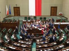 Сейм Польши разрешил провести выборы президента по почте