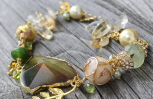 Дополни образ итальянской бижутерией