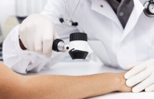 Когда стоит обратиться к врачу дерматологу