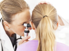 Обследование у отоларинголога в медицинском центе «Медикал Он Групп»