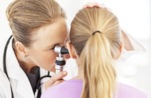 Обследование у отоларинголога в медицинском центе «Медикал Он Групп»