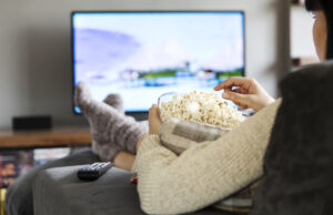 Популярные фильмы для просмотров в большой компании