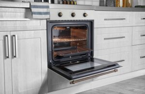 Духовые шкафы: виды, особенности, преимущества