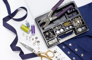 Фурнитура для швейного производства: виды, особенности