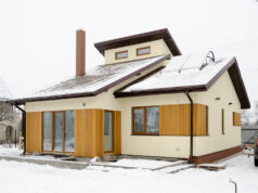 В чем особенности домов из СИП-панелей