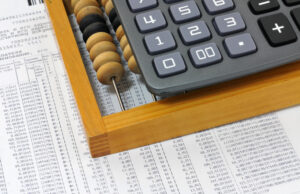 Преимущества бухгалтерских услуг от Фингуру