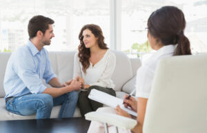 С чем может помочь семейный психолог