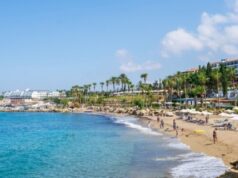 Кипр с 15 декабря вводит обязательную сдачу экспресс-тестов для туристов