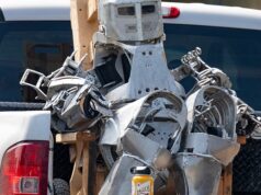 На испытательном полигоне SpaceX заметили нечто вроде костюма Железного человека