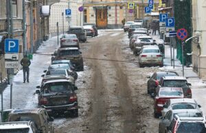 Стал известен режим работы парковок в новогодние праздники