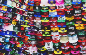 Как подобрать стильную бейсболку к своему гардеробу?