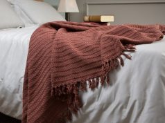 Плед для дома: как выбрать