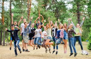 Где отдохнуть ребенку на каникулах: выбираем детский лагерь