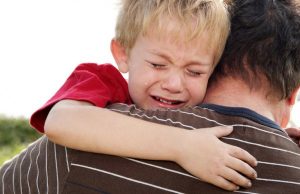 Почему слезы сына – это нормально?