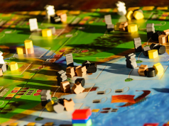 Почему так популярны настольные игры у подростков