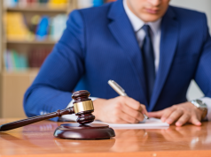 Консультация юриста: когда можно обратиться за помощью к специалисту