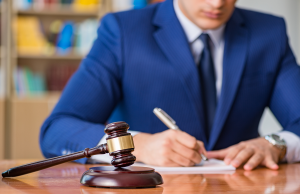 Консультация юриста: когда можно обратиться за помощью к специалисту