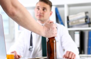 Лечение запоя: как происходит