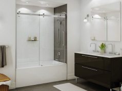 Стеклянные шторки перегородки для ванной