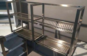 Где используются производственные полки: их особенности