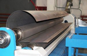 Вальцовка металла: использование вальцовки для гибки и формирования листовых заготовок различных толщин.