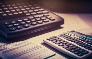 Штатный бухгалтер или аутсорсинг: что выбрать