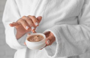 Выбор крема для лица: типы кожи, компоненты средств, польза и вред