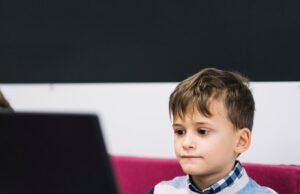 Онлайн-обучение программированию для детей: от первых строк кода до создания собственных игр