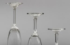 Изготовление уникальных изделий из стекла и зеркал